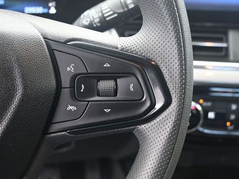 Used 2025 Chevrolet Trax LT image 31