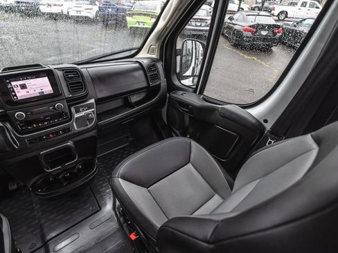 Used 2025 RAM ProMaster 2500 w/ Convenience Group FWD image 31
