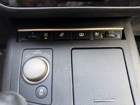 Used 2013 Lexus ES 350 w/ Luxury Pkg FWD image 26