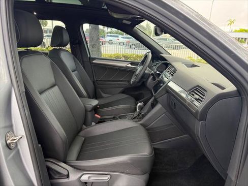 Used 2023 Volkswagen Tiguan SE R-Line FWD image 14
