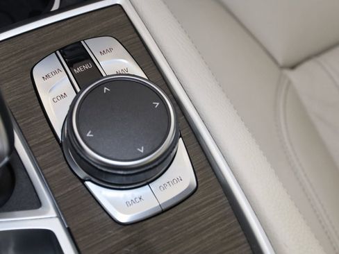 Used 2020 BMW 740i xDrive w/ Cold Weather Package image 33