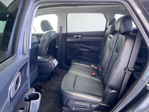 Used 2023 Kia Sorento S w/ Panoramic Sunroof Package FWD image 34