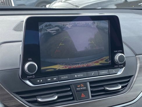 New 2025 Nissan Altima 2.5 SV image 21