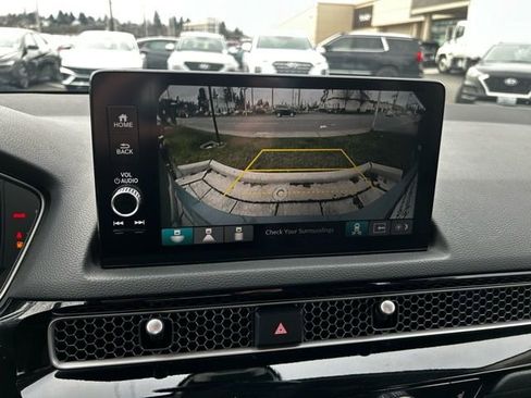 Used 2023 Honda Civic Touring image 22