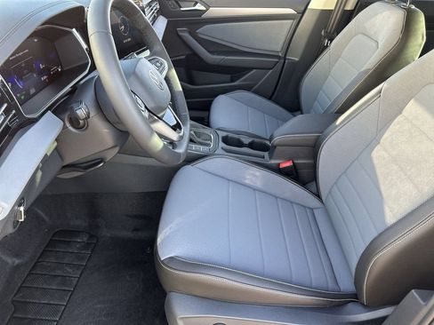 New 2026 Volkswagen Jetta SE FWD image 15