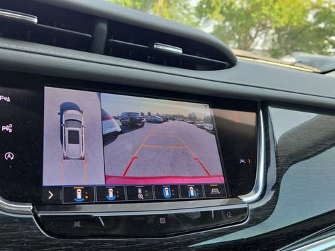 Used 2020 Cadillac XT6 Premium Luxury AWD/4WD image 12