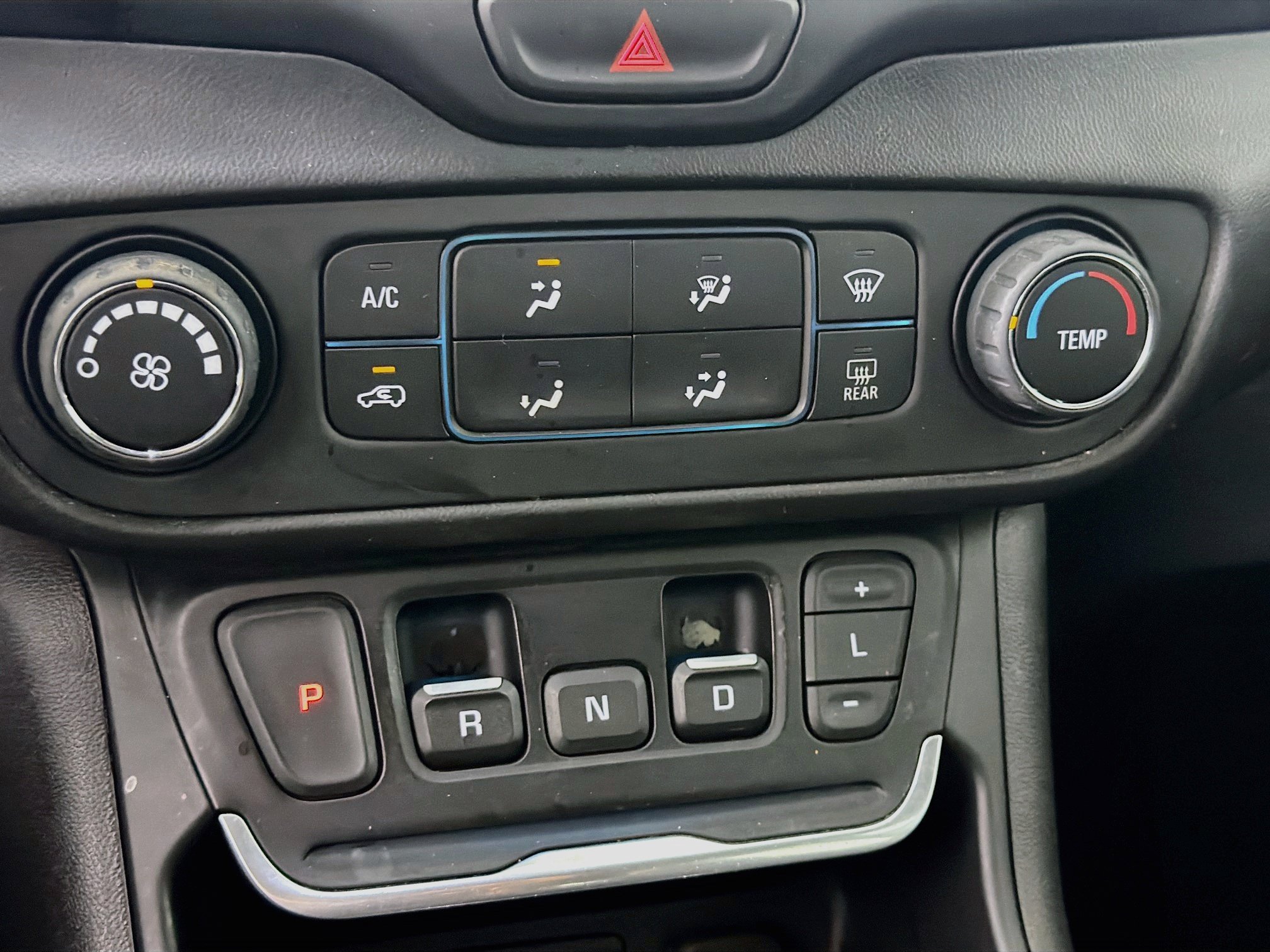 Used 2020 GMC Terrain SLE w/ Elevation Edition FWD image 22