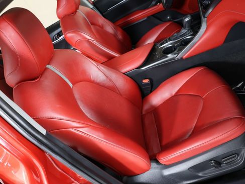 Used 2021 Toyota Camry XSE image 31