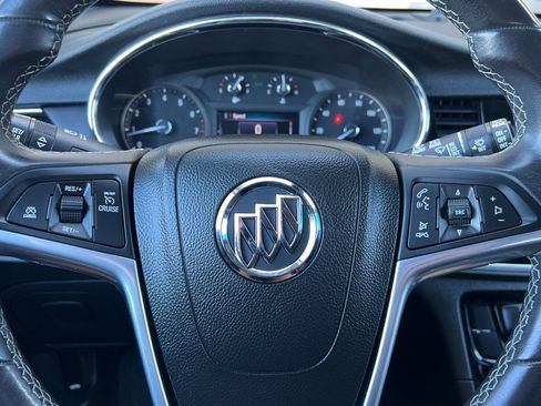 Used 2022 Buick Encore Preferred w/ Safety Package image 32