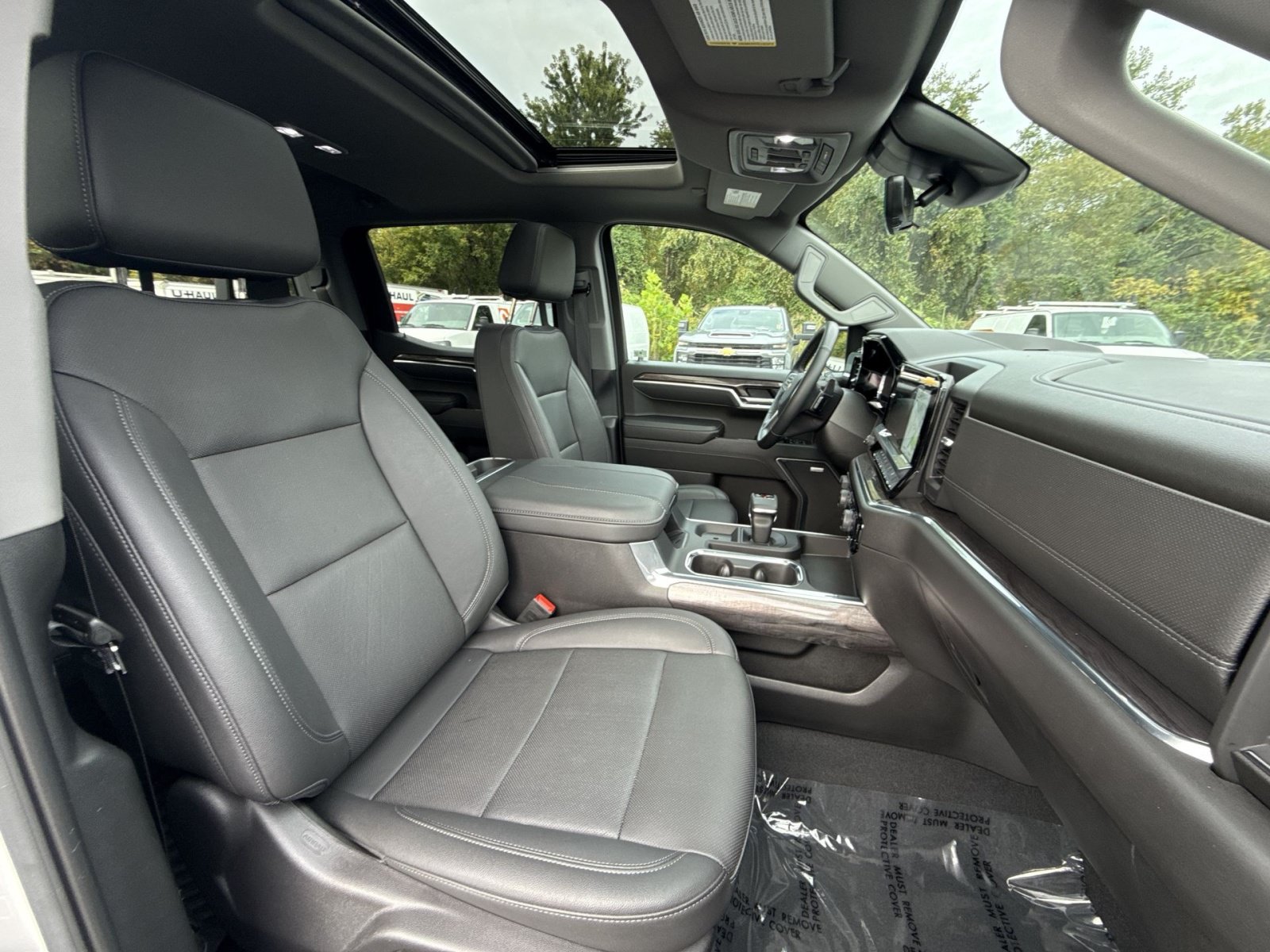 Used 2025 Chevrolet Silverado 1500 LTZ w/ LTZ Premium Package AWD/4WD image 29