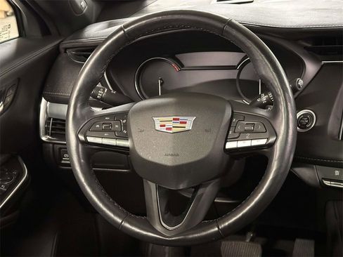Used 2023 Cadillac XT4 Premium Luxury image 19