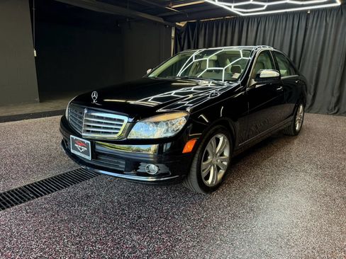 Used 2009 Mercedes-Benz C 300 4MATIC Sedan image 3