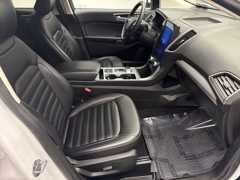 Used 2022 Ford Edge SEL w/ Convenience Package image 16