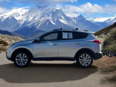 Used 2013 Toyota RAV4 Limited AWD/4WD image 2