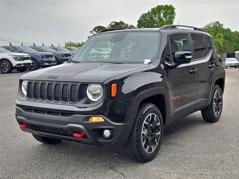 Used 2023 Jeep Renegade Trailhawk AWD/4WD image 4