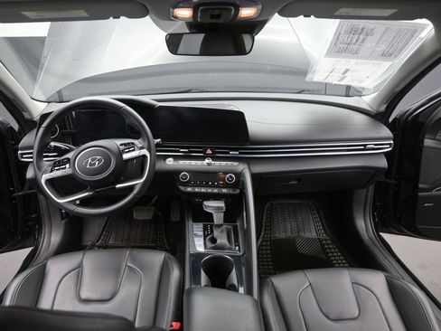 Used 2023 Hyundai Elantra Limited image 23