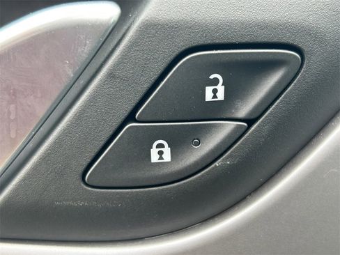 Used 2022 Chevrolet Blazer LT w/ Sound & Technology Package image 22