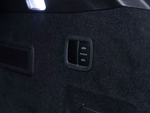 Used 2021 Porsche Cayenne GTS image 30