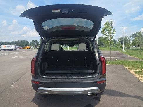 Used 2020 Kia Telluride SX w/ SX Prestige Package AWD/4WD image 10