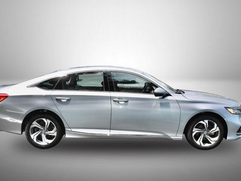 Used 2018 Honda Accord EX-L image 8