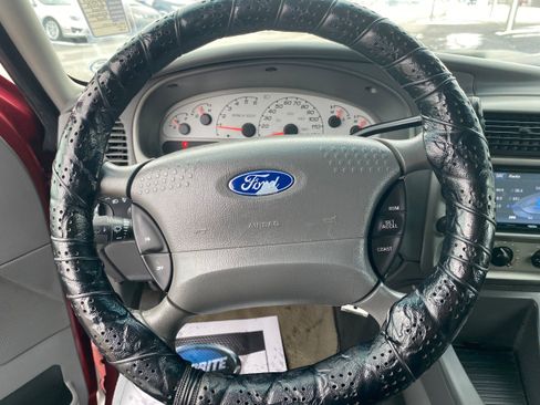 Used 2005 Ford Explorer Sport Trac XLS image 11