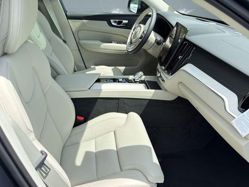 New 2026 Volvo XC60 B5 Ultra w/ Protection Package Premier AWD/4WD image 30