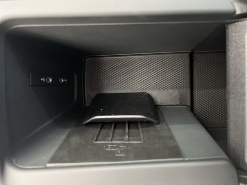 New 2026 Volkswagen Tiguan SE image 30