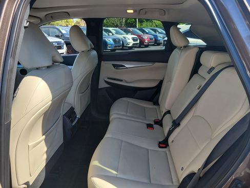 Used 2019 INFINITI QX50 Luxe image 13