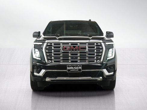Used 2025 GMC Yukon XL Denali w/ Denali Reserve Package AWD/4WD image 8