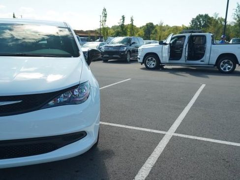 New 2026 Chrysler Voyager LX image 37