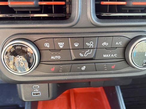 Used 2024 Ford Maverick XLT w/ XLT Luxury Package AWD/4WD image 28