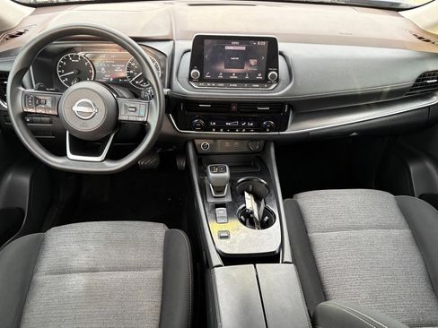 Certified 2022 Nissan Rogue SV image 13