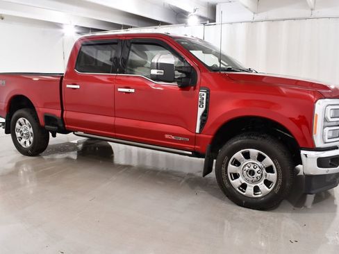 Used 2023 Ford F350 Lariat w/ Lariat Ultimate Package AWD/4WD image 5