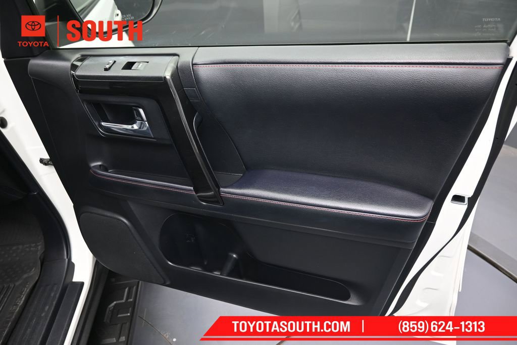 Used 2022 Toyota 4Runner TRD Off-Road Premium w/ Moonroof Package AWD/4WD image 30