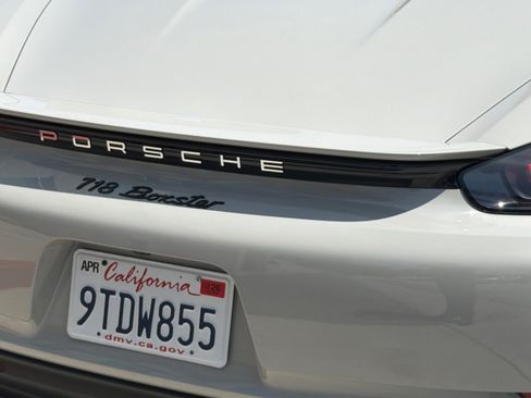 Used 2025 Porsche 718 Boxster w/ Premium Package RWD image 22