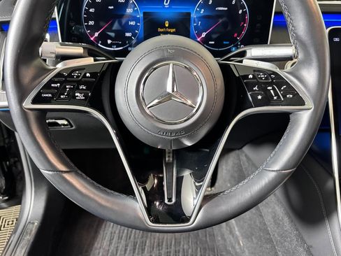 Certified 2022 Mercedes-Benz S 500 4MATIC w/ AMG Line Package image 18