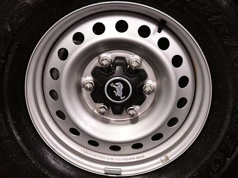 Used 2025 Ford Bronco 4-Door AWD/4WD image 9