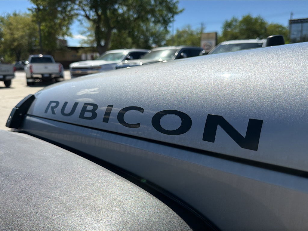 Used 2014 Jeep Wrangler Unlimited Rubicon w/ Max Tow Package AWD/4WD image 7