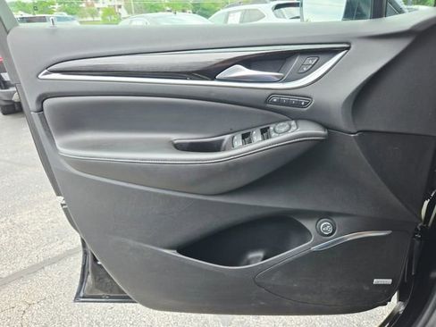Used 2019 Buick Enclave Avenir AWD/4WD image 35