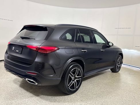 Used 2024 Mercedes-Benz GLC 300 4MATIC image 5