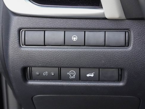 Used 2024 Nissan Rogue SL w/ SL Premium Package FWD image 16