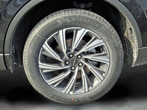 New 2026 Lincoln Aviator AWD image 5