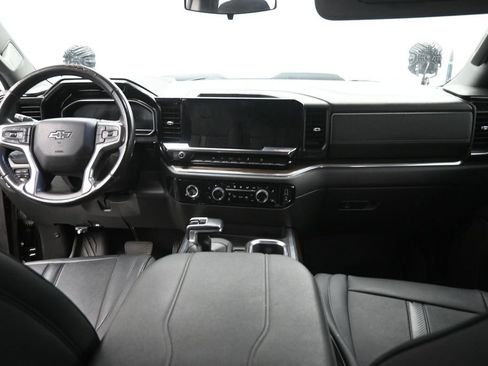 Used 2023 Chevrolet Silverado 1500 LT Trail Boss w/ LPO, Dark Essentials Package AWD/4WD image 28