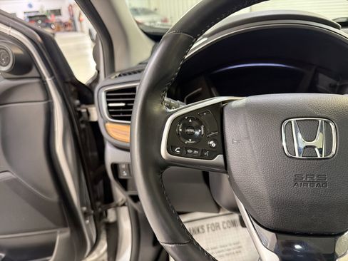 Used 2020 Honda CR-V Touring image 14