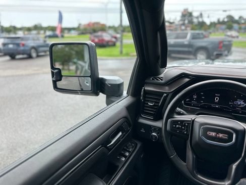 Used 2025 GMC Sierra 2500 AT4 AWD/4WD image 41