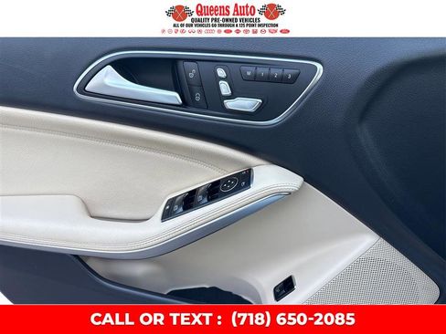Used 2018 Mercedes-Benz GLA 250 4MATIC w/ Premium Package image 23