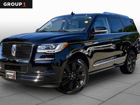 Used 2024 Lincoln Navigator Reserve AWD/4WD image 1