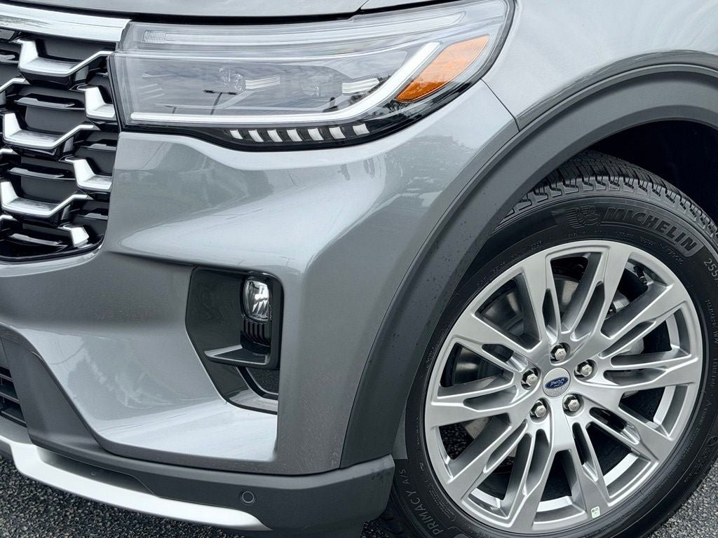 New 2026 Ford Explorer Platinum RWD image 3