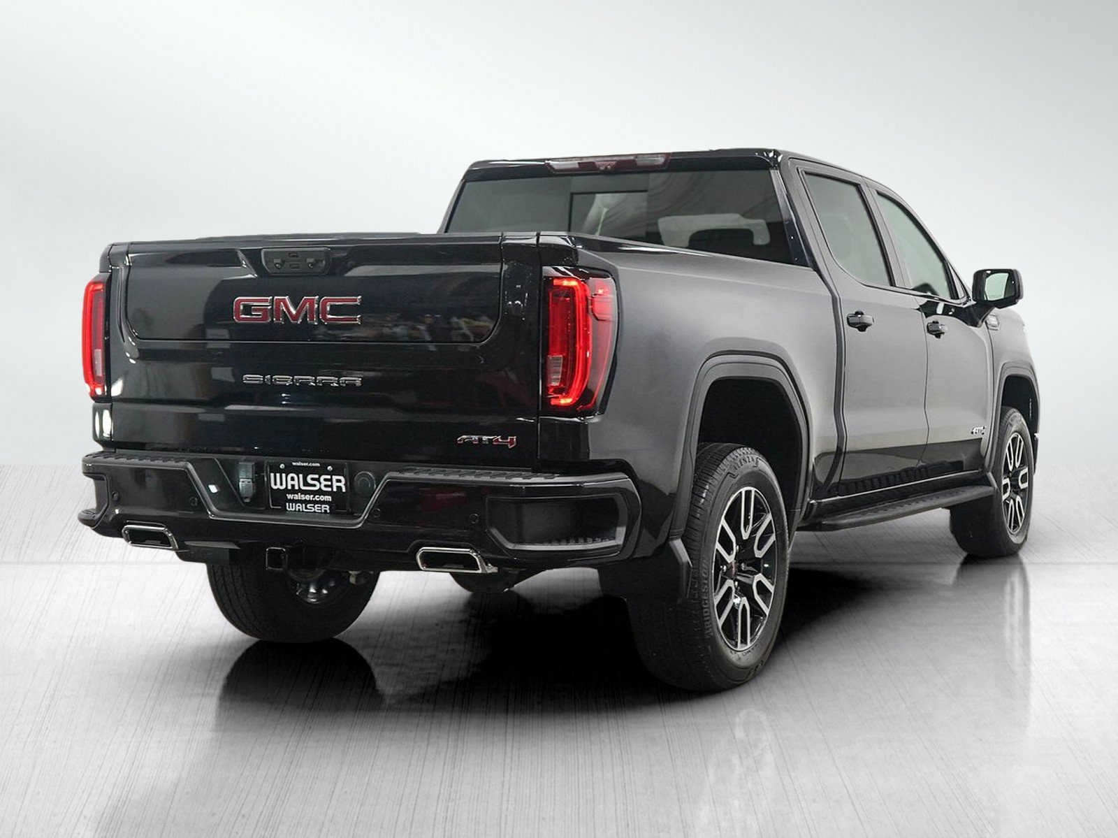 Used 2022 GMC Sierra 1500 AT4 w/ AT4 Premium Package AWD/4WD image 5