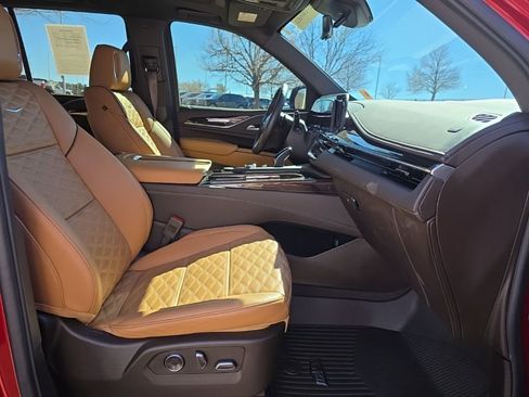 Used 2024 Cadillac Escalade Sport w/ LPO, ONYX Package image 24